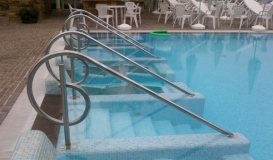 corrimano-piscina-acciaio-inox-mecos